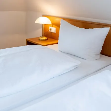 Couette-café Am Roemerplatz 4*